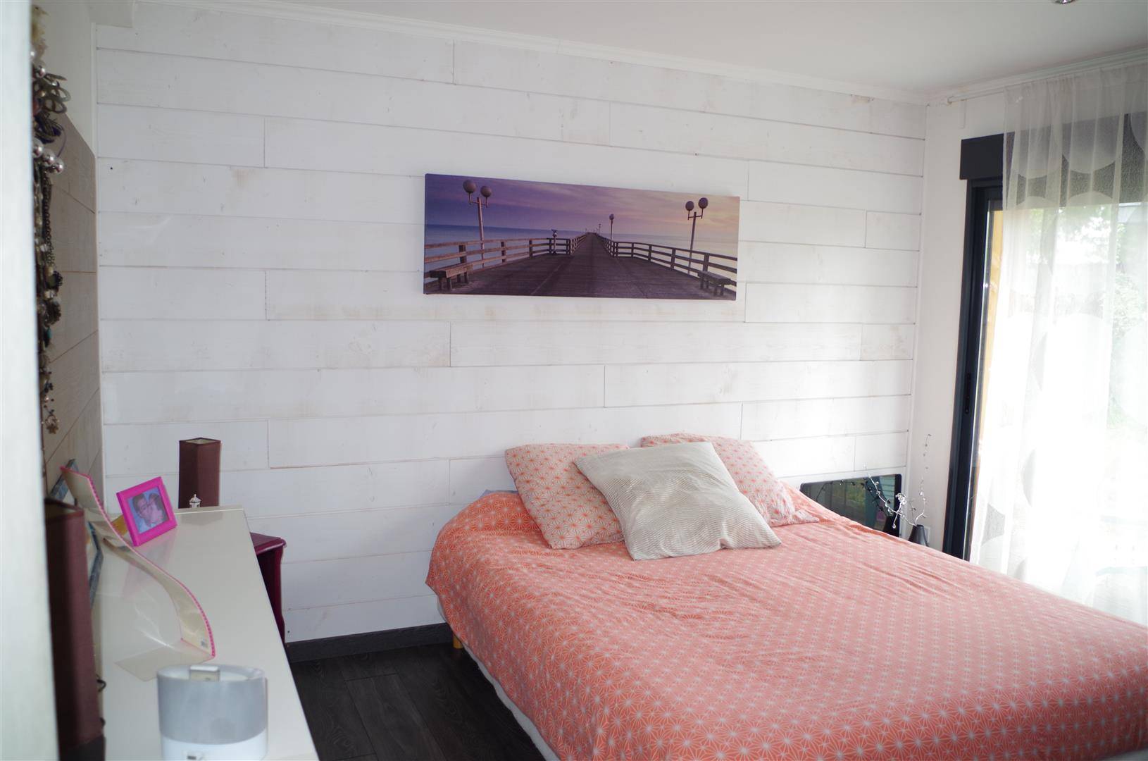 Maison de plain pied, 105m², 4 chambres sur 790m² CANEJAN BOURG