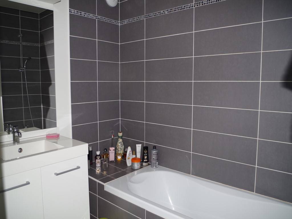 Appartement avec 3 chambres spacieuses à Grandignan