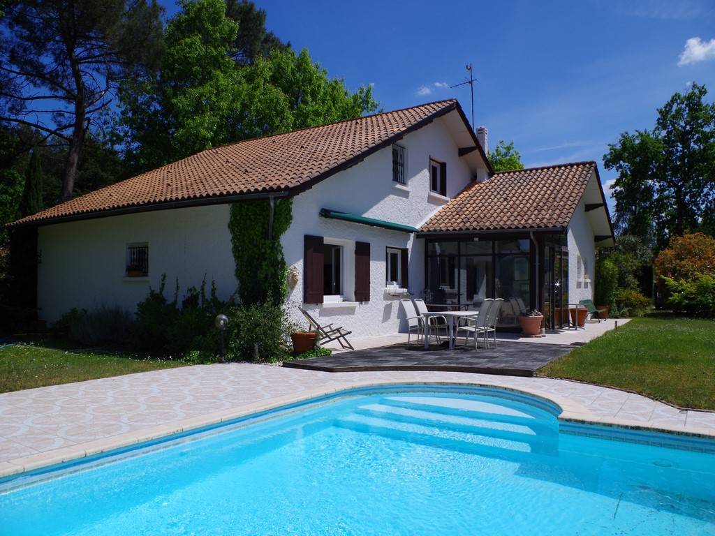 maison d'exception avec piscine sur cestas