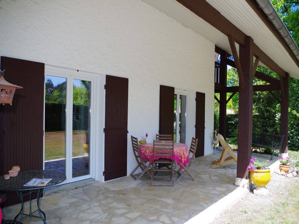 Maison 180m², 3 chambres sur 2372m² avec piscine et double garage sur CESTAS REJOUIT
