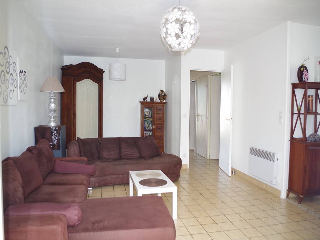 Maison de plain pied 80m² 2 chambres sur 379m² CANEJAN BOURG