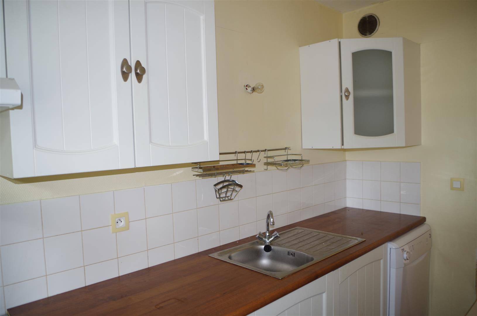 PESSAC: Appartement T2 de 45m² environ
