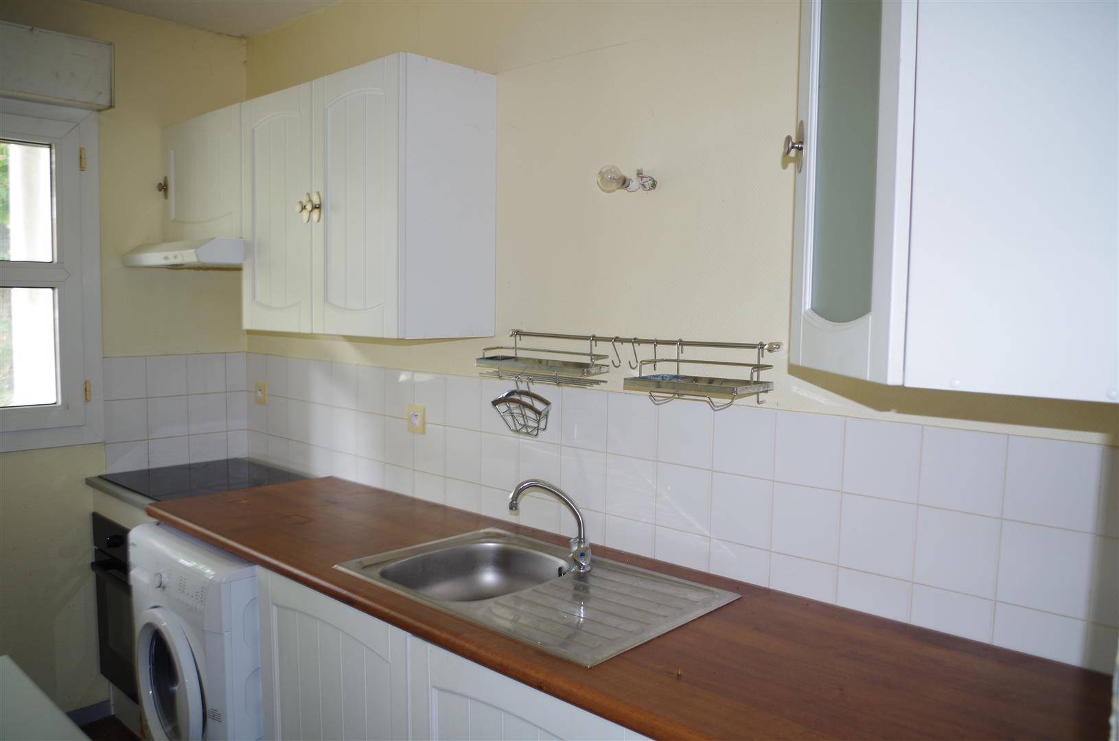 PESSAC: Appartement T2 de 45m² environ