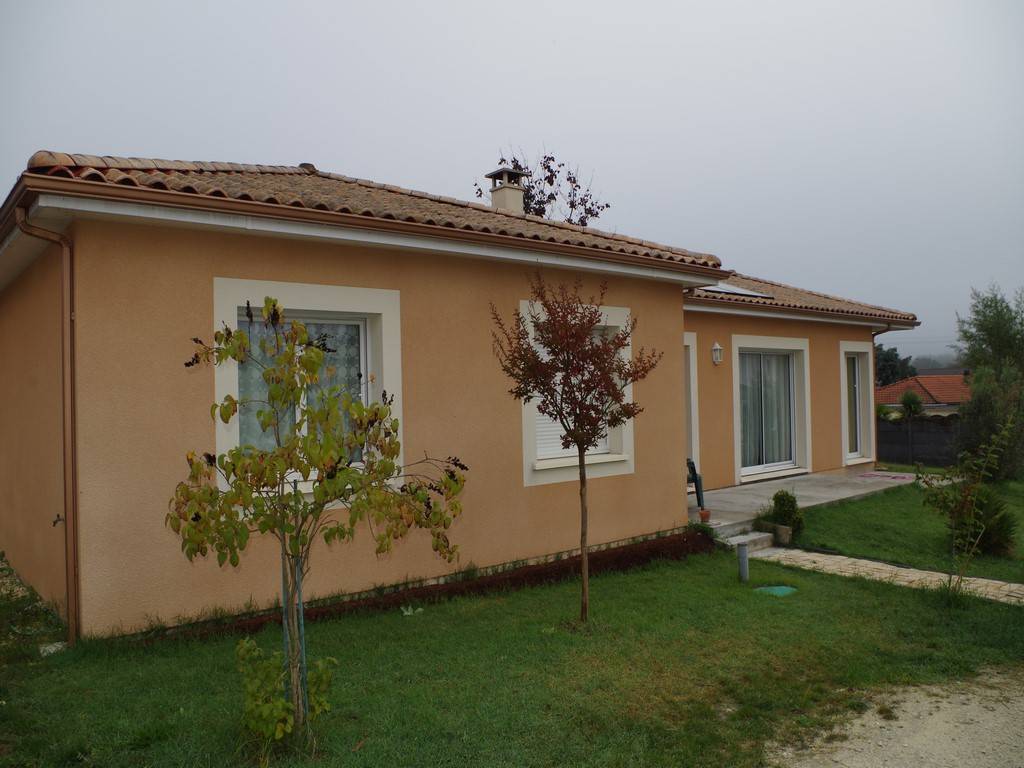 Maison plain pied, 116m², 3 chambres et bureau sur 651m² sur GRADIGNAN