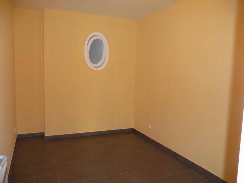 VENDU PAR NOTRE AGENCE Appartement T3 avec cour privative au cœur de CESTAS gazinet