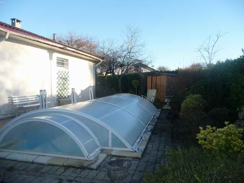 VENDU PAR NOTRE AGENCE Maison 110m² garage 989m² avec piscine CESTAS BOURG