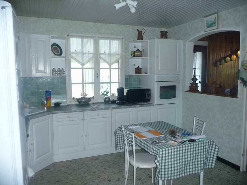 VENDU PAR NOTRE AGENCE Maison 110m² garage 989m² avec piscine CESTAS BOURG