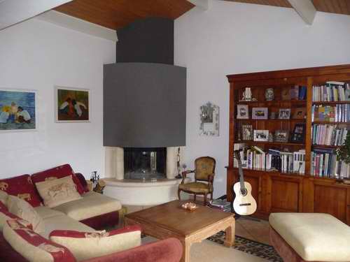 MAISON A ETAGE 5 CHAMBRES CANEJAN BOURG