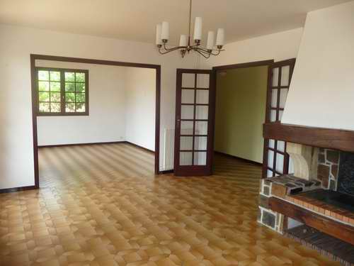 Maison plain pied 110m² 3 chambres garage 969m² de terrain Cestas Bourg