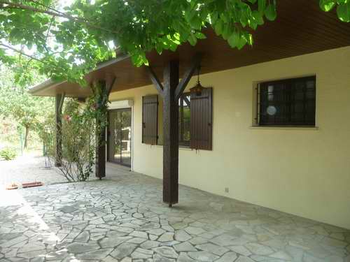 Maison plain pied 110m² 3 chambres garage 969m² de terrain Cestas Bourg