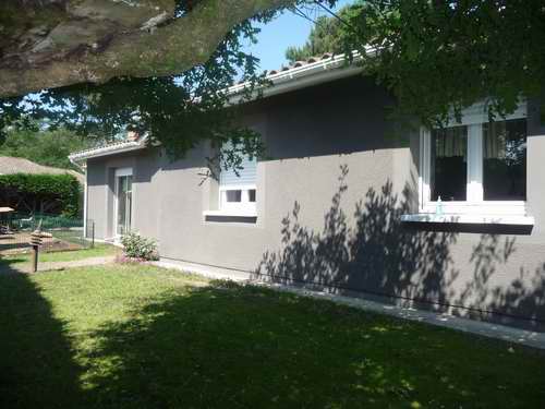 Maison 122m², 4 chambres sur  870m² avec piscine CESTAS bourg