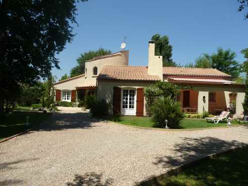 MAISON PLAIN PIED 188M², 5 CHAMBRES, 3000M² DE TERRAIN CESTAS REJOUIT