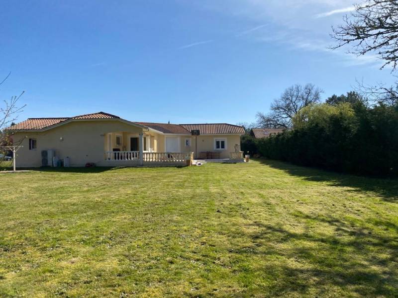 Maison avec grand jardin Le Barp