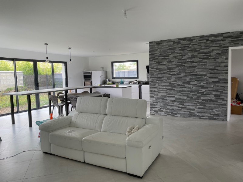 CESTAS, proche Bourg, maison de plain-pied de 2020, 127m² sur parcelle de 896m²