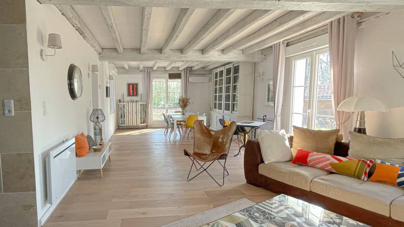 CESTAS, propriété de 217m² avec 5 chambres dans un environnement exceptionnel