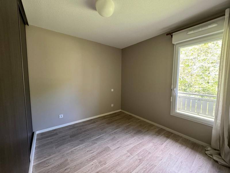 A VENDRE CESTAS CENTRE APPT T3 BALCON PARKING