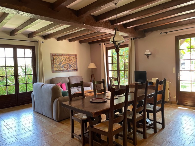 CESTAS Gazinet, maison traditionnelle de plain pied, de 115m², 4 chambres, garage sur 778m² de jardin