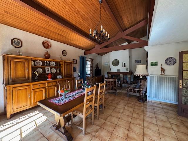 CESTAS , maison individuelle à étage de 152m² avec 4 chambres, jardin et garage