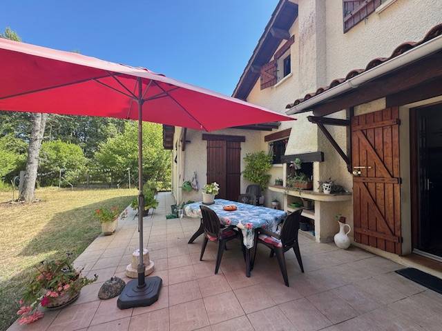 CESTAS , maison individuelle à étage de 152m² avec 4 chambres, jardin et garage