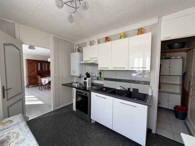 CESTAS gazinet, maison mitoyenne de plain-pied de 90m² avec 3 chambres, jardin et garage