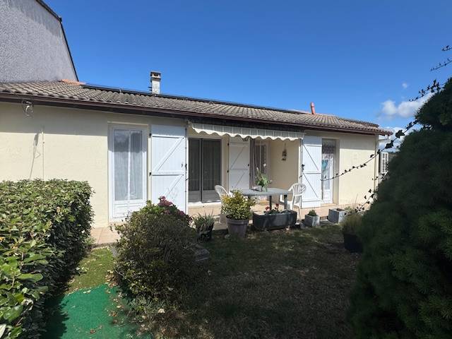 CANEJAN maison de plain pied, 3 chambres avec jardin et garage