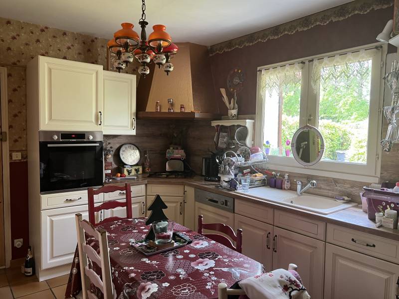 GRADIGNAN maison à étage avec 5 chambres sur 815m² de parcelle