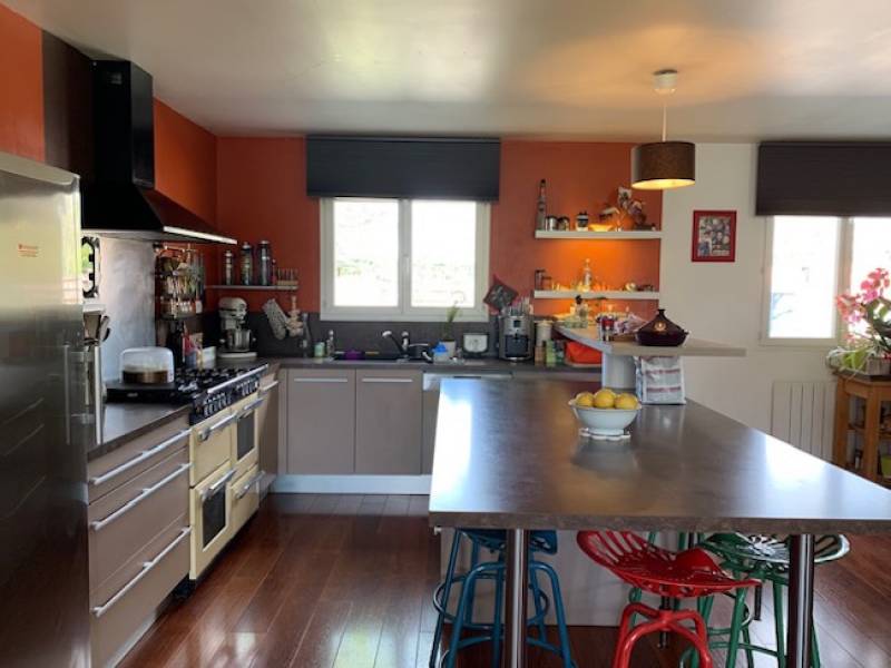 CESTAS, a vendre maison avec piscine de 152m² 