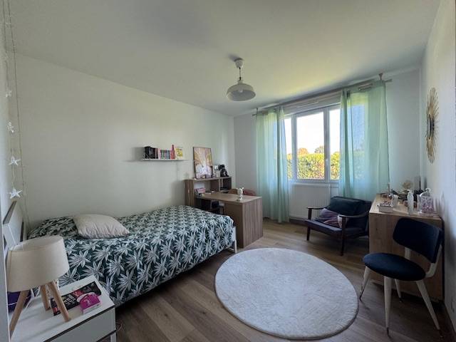 maison de plain pied avec 4 chambres et garage