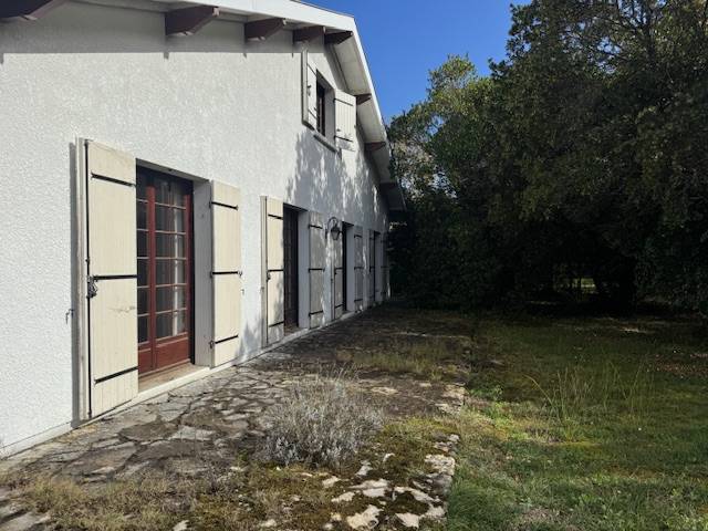 CESTAS réjouit, maison individuelle à étage de 156m² avec 4 chambres, jardin et garage