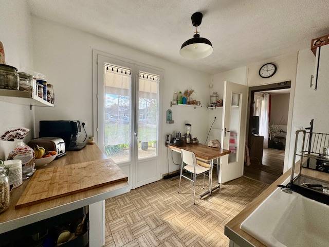 maison de plain pied avec 3 chambres et garage sur CESTAS limite PESSAC