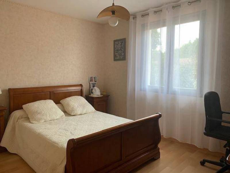 Maison individuelle de plain-pied, 80m² environ, CESTAS Réjouit, 2 chambres, garage et parcelle de 1055m²