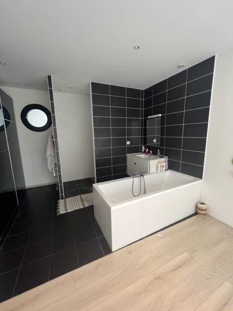 grande maison avec garage à Cestas