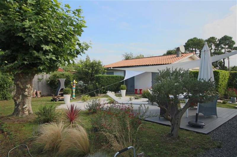 maison + dépendance à Cestas