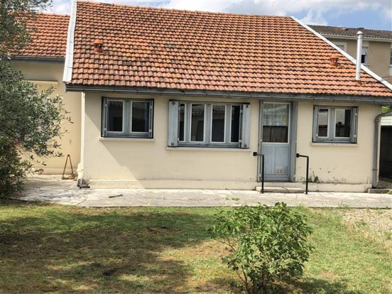 TALENCE, maison de 70m², 2 chambres, garages et dépendance