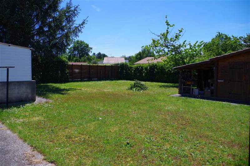 Parcelle de 857m² avec cabanon