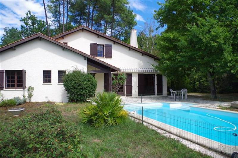 CESTAS MAISON SUR PARCELLE DE 2000M²