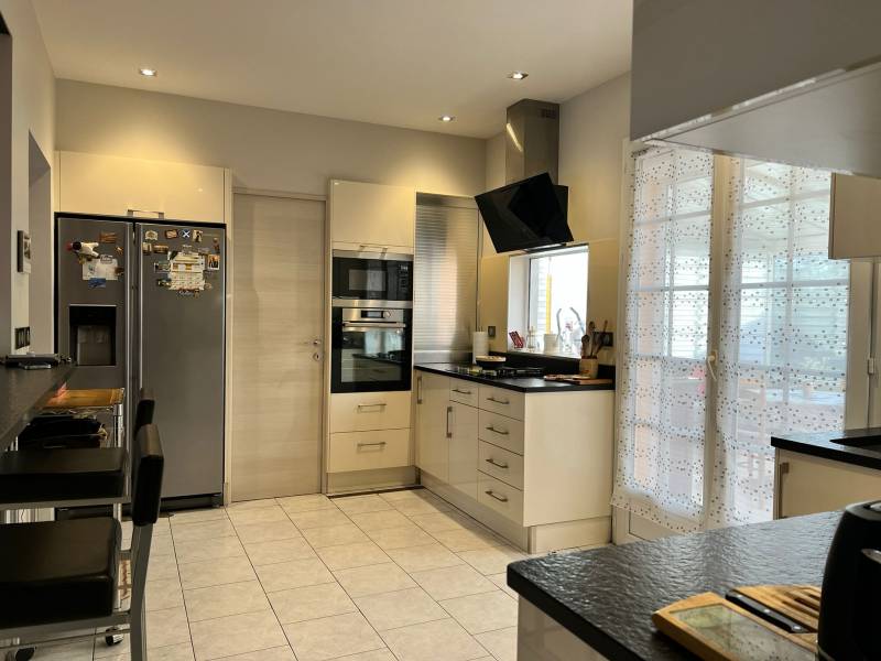 maison dans quartier résidentiel Cestas