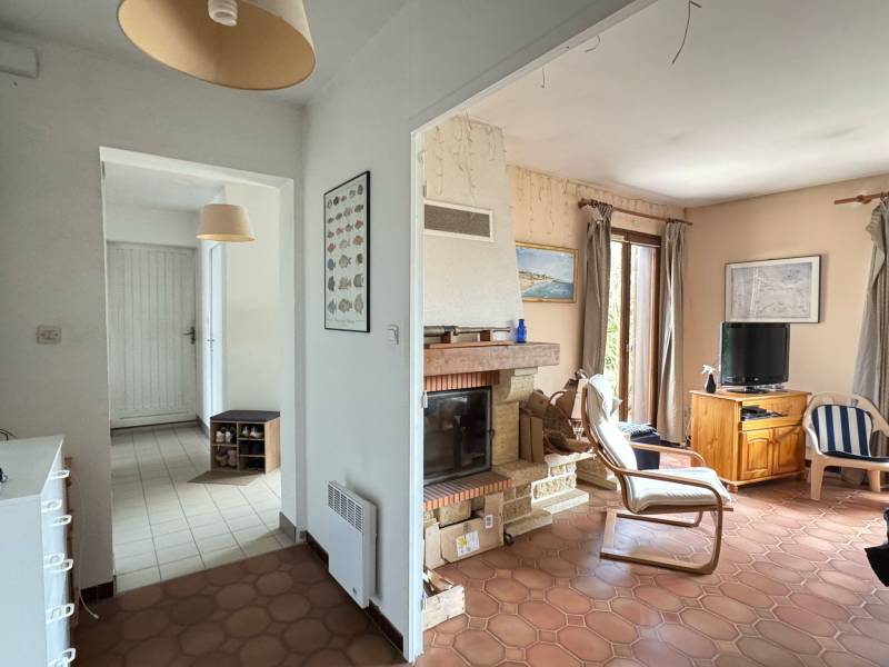 CESTAS bourg, maison individuelle de plain-pied de 130m² avec 5 chambres, jardin et garage