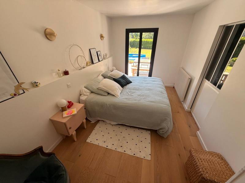 Landaise à étage avec 4 chambres sur 929m² de terrain