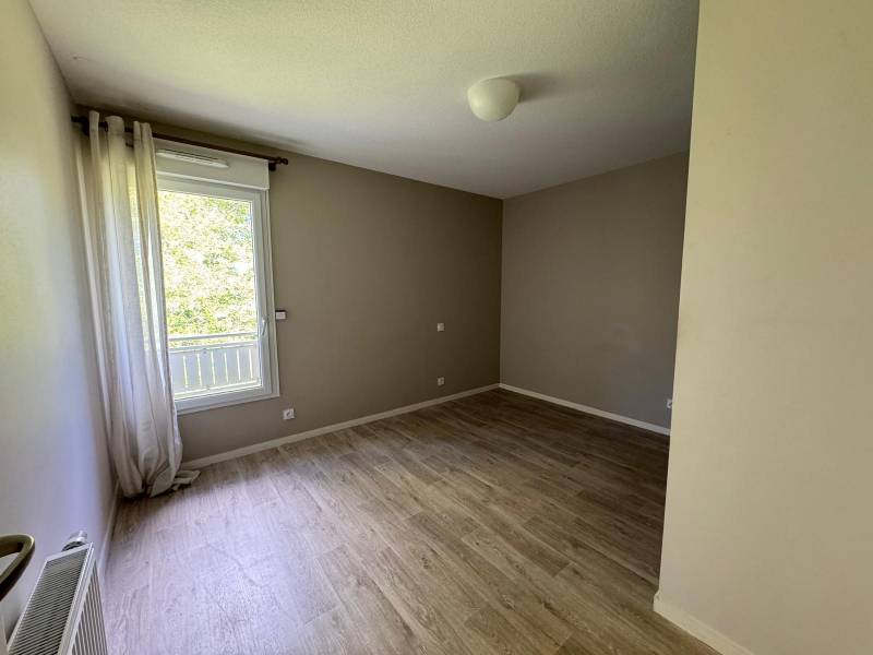 CESTAS BOURG APPT 2 CHAMBRES