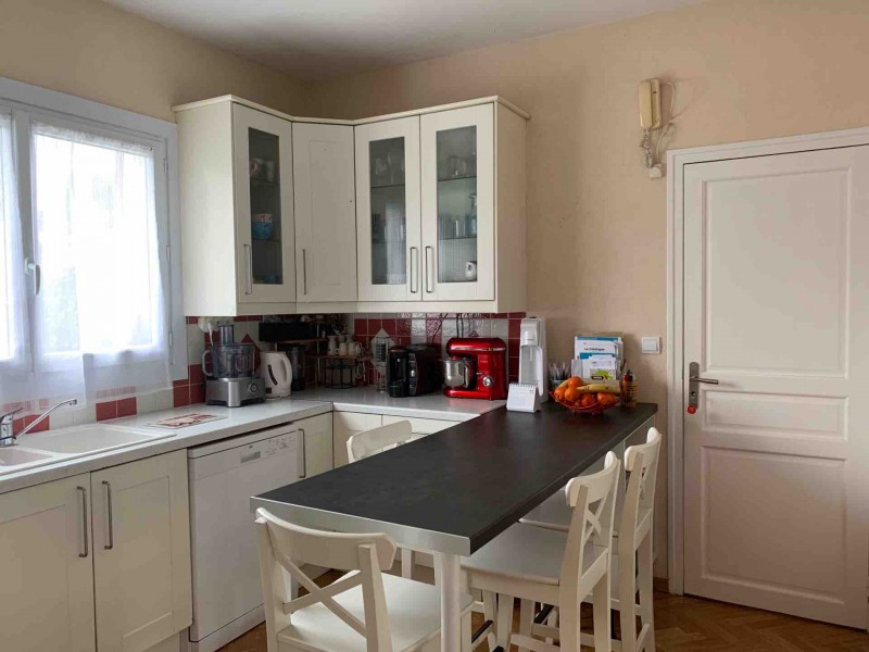 Maison traditionnelle à étage cestas réjouit 115m², 4 chambres sur parcelle de 654m² avec pisicne