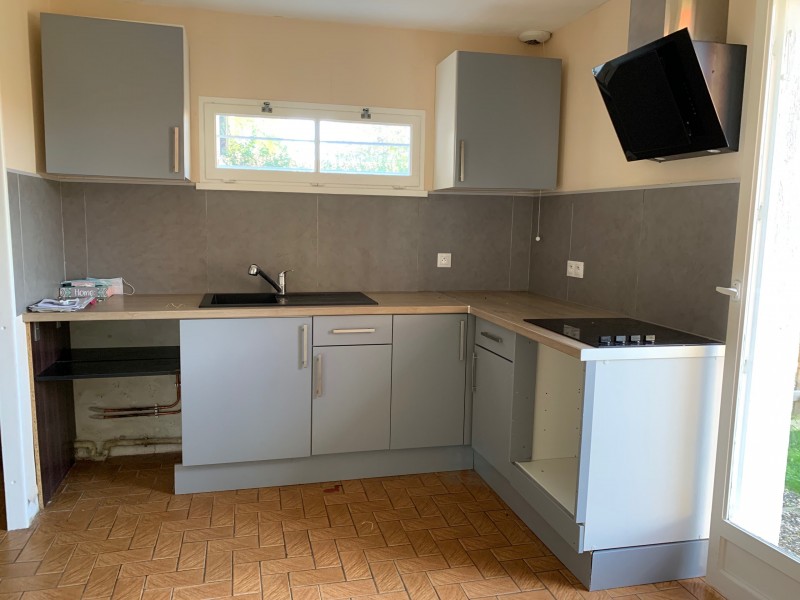 Maison mitoyenne de plain pied, 85m², CANEJAN La house 2 chambres, garage sur parcelle de 343m²