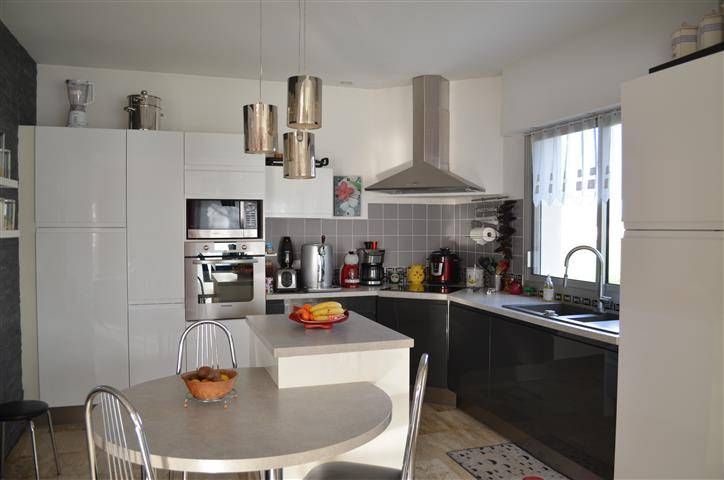 Maison avec grand terrain