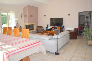 Maison 143m², 3 chambres sur 1037m² avec piscine LEOGNAN