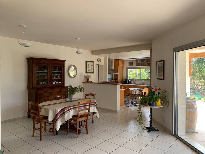 Maison avec beaux volumes à la vente sur CESTAS