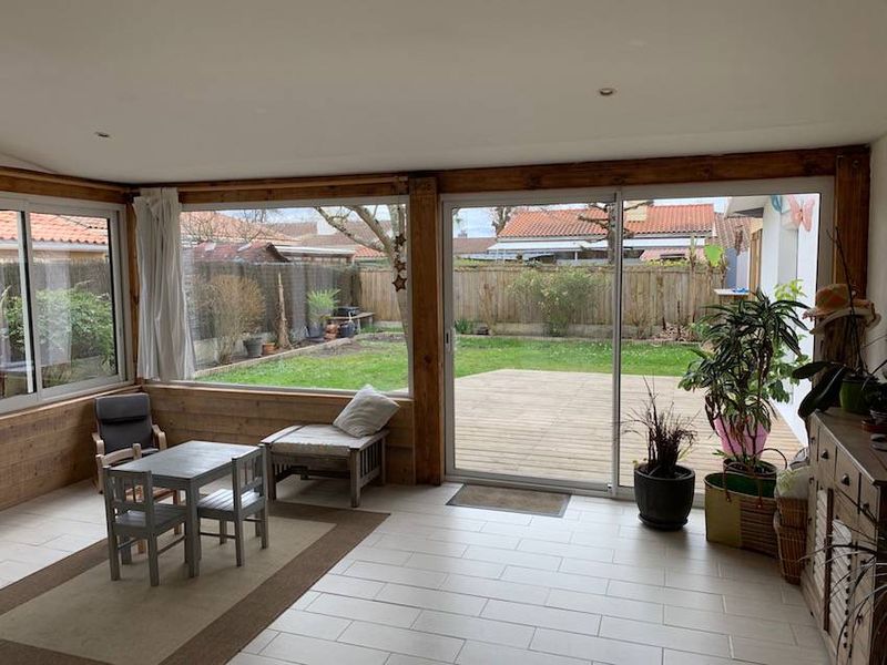 Charmante maison à étage CESTAS GAZINET  d'environ 135m², 4 chambres sur parcelle de 366m²