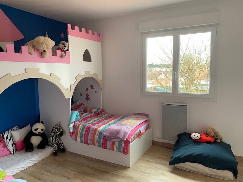 Charmante maison à étage CESTAS GAZINET  d'environ 135m², 4 chambres sur parcelle de 366m²