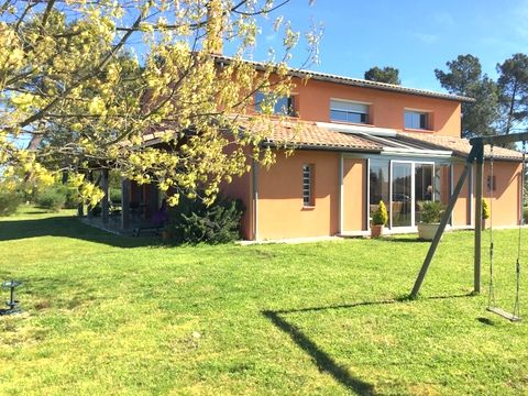 Maison 191m²,  5 chambres sur 1425m² LEOGNAN 