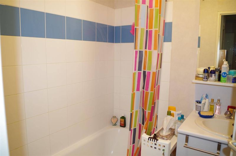 Appartement T3 d'environ 64m², 2 chambres avec balcon GRADIGNAN