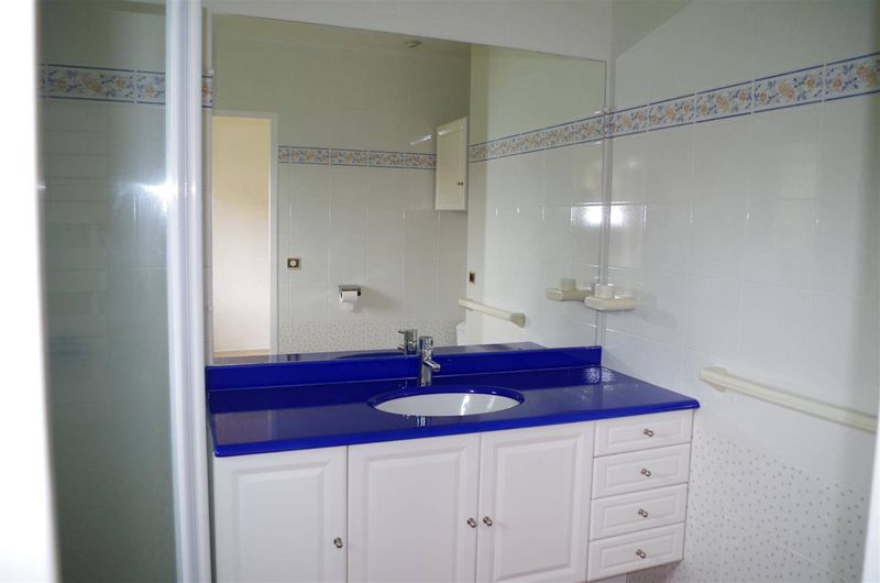 Maison à étage 170m² 5 chambres sur 852m² de jardin avec piscine CESTAS